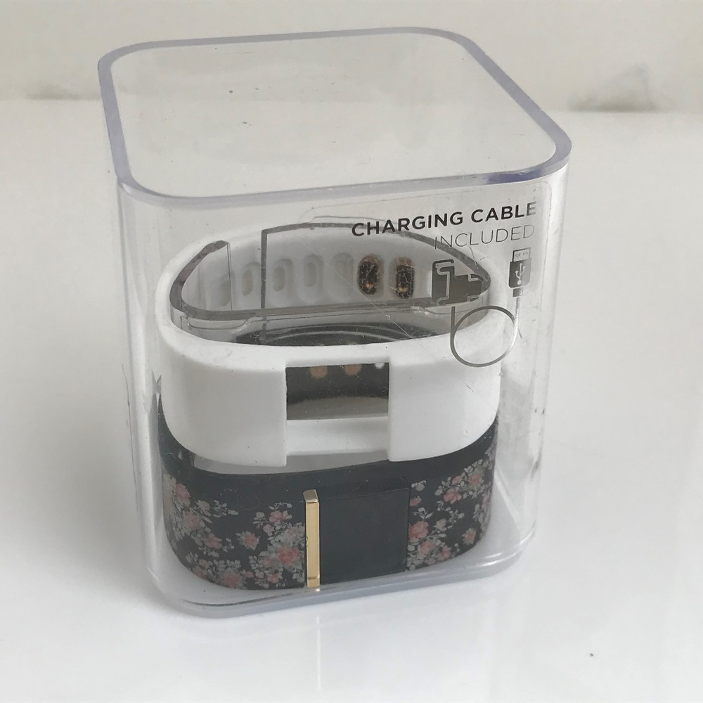 iFitness Women Watch Activity Tracker Black Floral - Picture 7 of 8